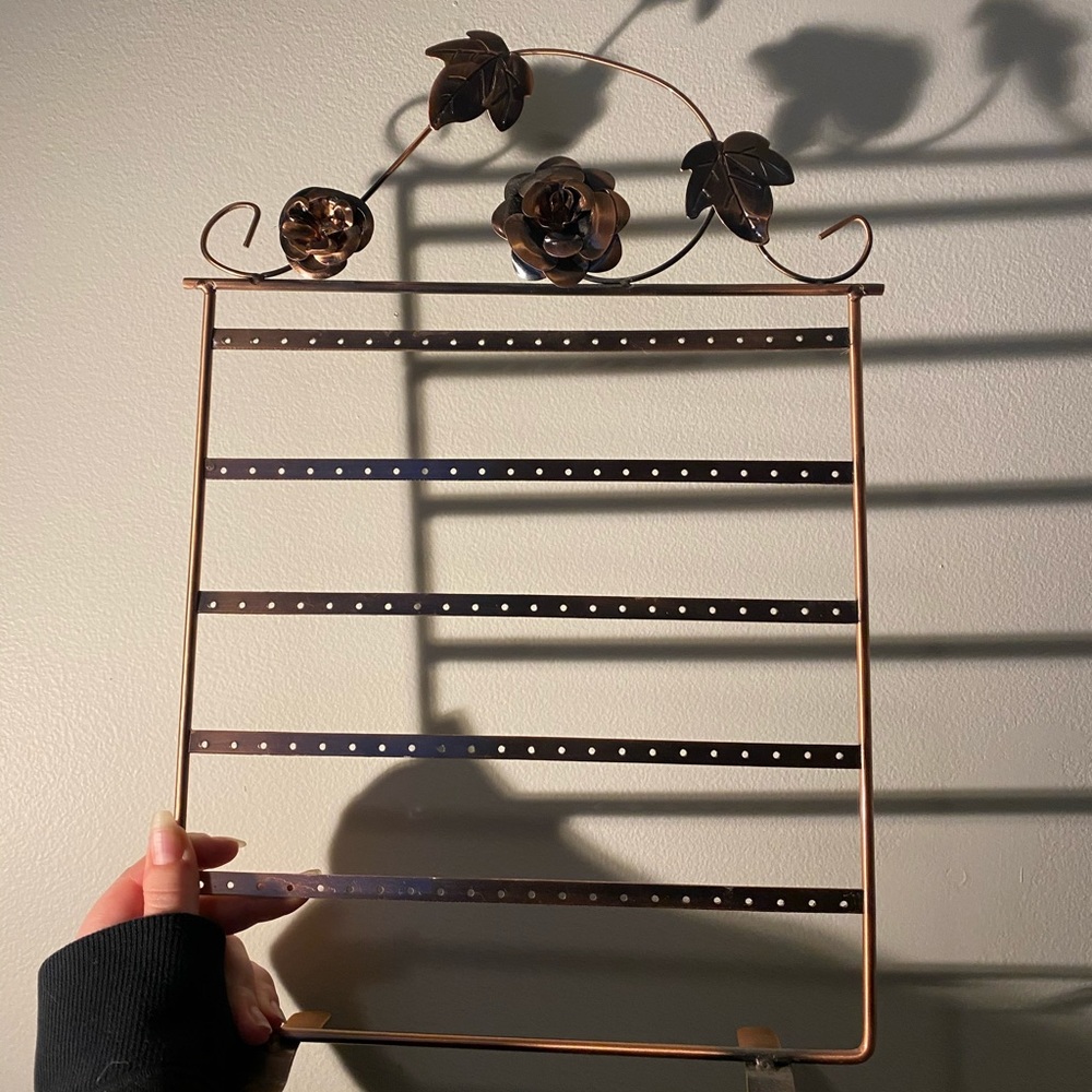 bronze colored earring tree